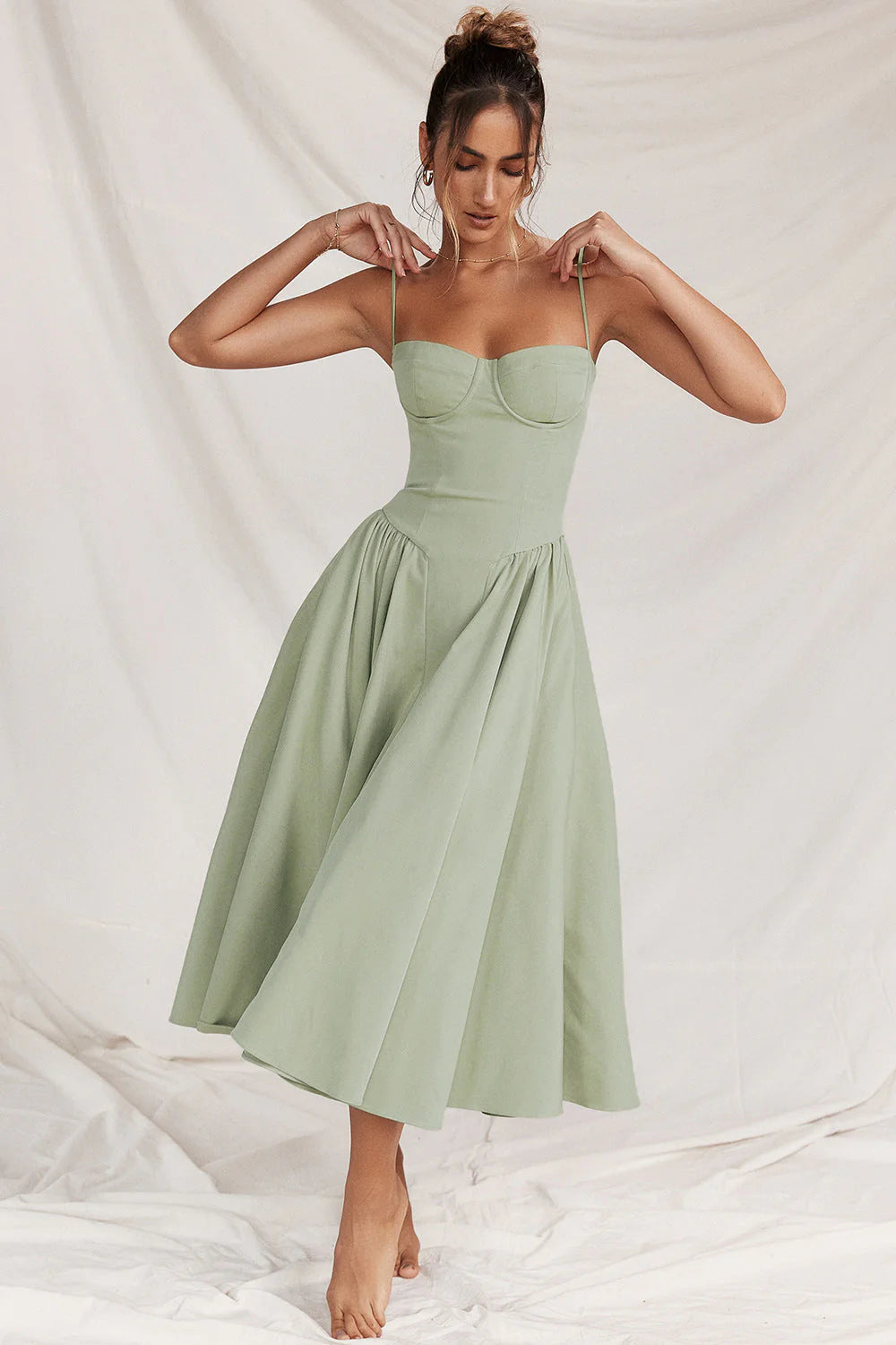 Tahlia – Timeless sundress with elegant simplicity
